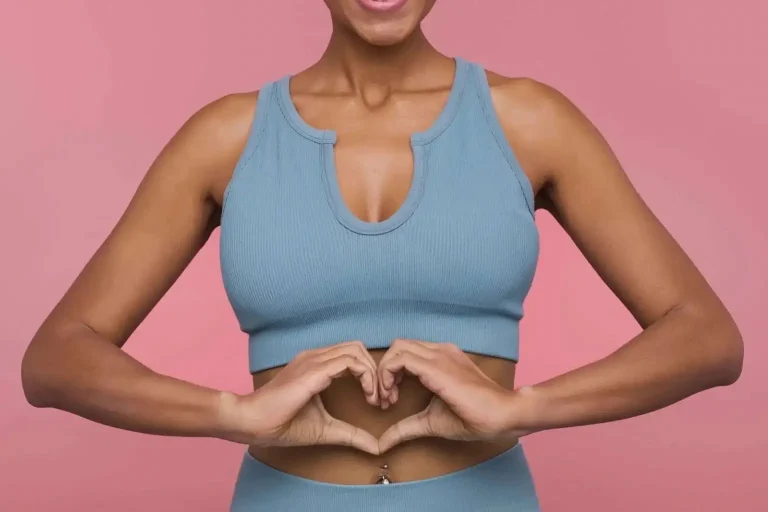 Happy Gut, Healthy Skin: How Gut Health Affects Acne-Prone Skin